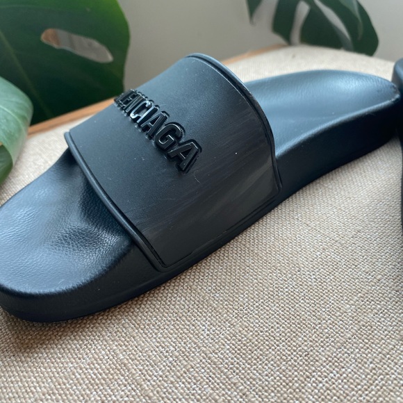 AUTHENTIC Balenciaga Pool Slides - Picture 3 of 4